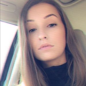 Meet your Posher, Olivia